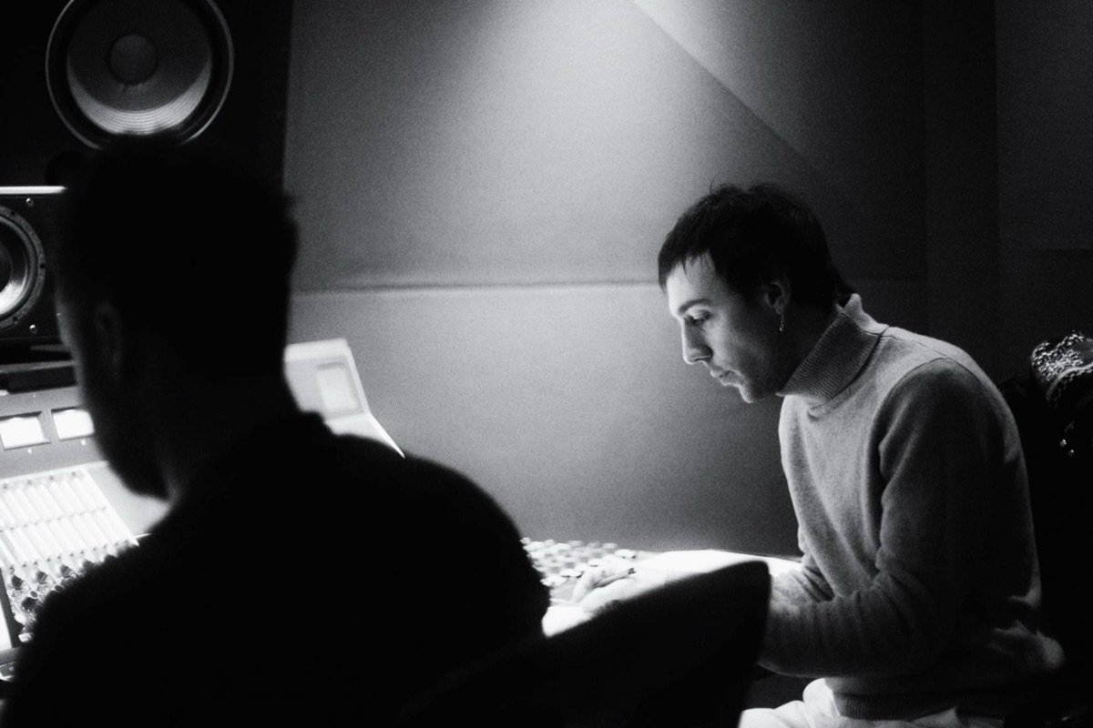 Théodore Vibert en studio d’enregistrement